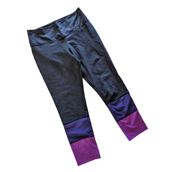 Nike Legend Dri-Fit Purple Mesh Cropped Leggings size Small - Picture 1 of 5
